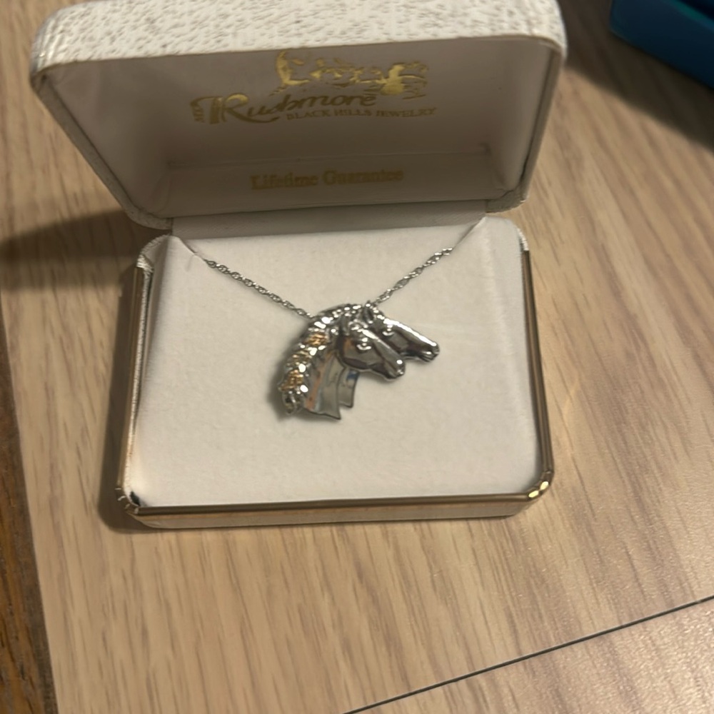 Black Hills Gold and Silver horse head necklace NWOT